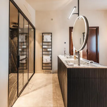 Hotel De Pavie 5*