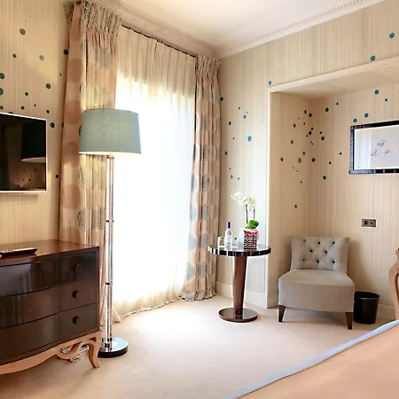 De Pavie Hotel 5*